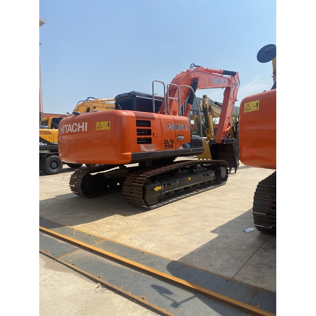 2024 هيتاشى ZX200-45160451
