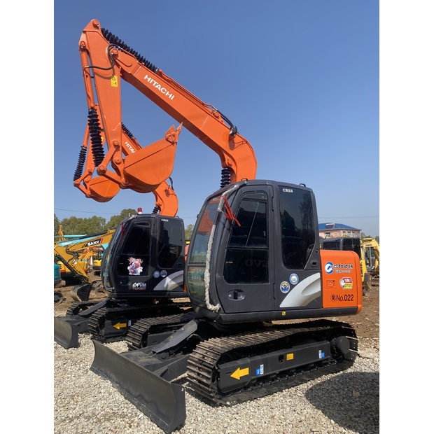 2024 Hitachi ZX70-45160465