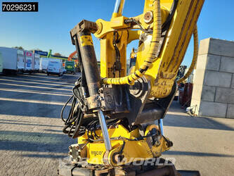2014-komatsu-pc240lc-10-1371834-45160920
