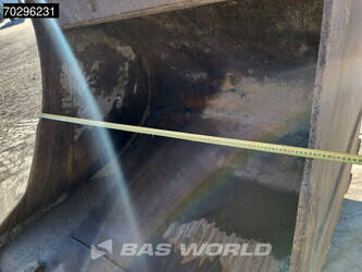 2014-komatsu-pc240lc-10-1371834-45160924