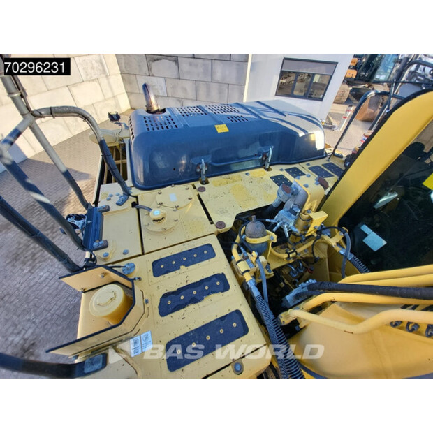 2014 كوماتسو PC240LC-10-45160943