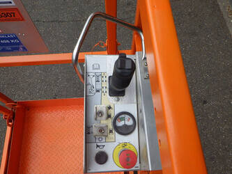 2011-skyjack-sj3220-1410675-45161678