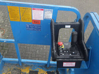 2001-genie-gs-2046-1410677-45161698