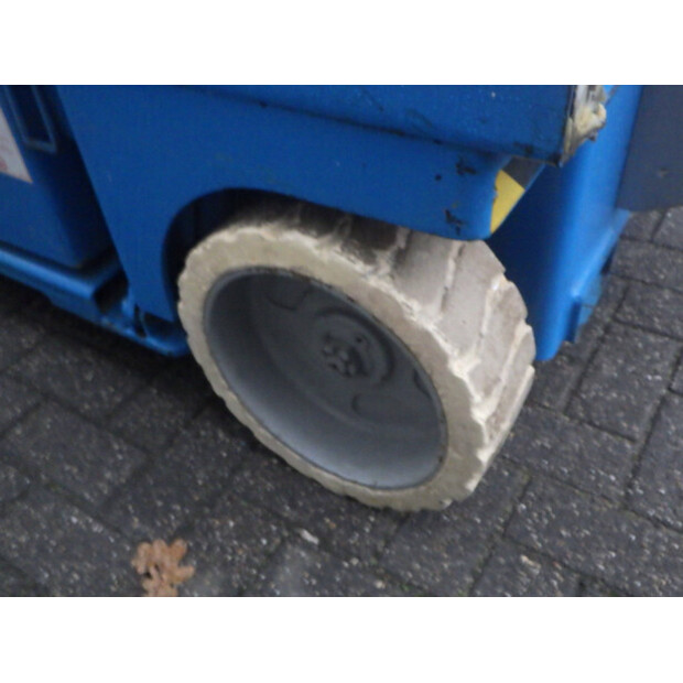 2001 Genie GS-2046-45161700