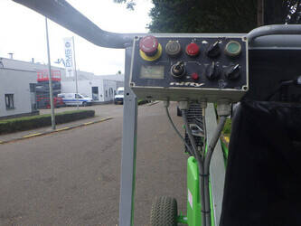 2015-nifty-hr12nde-1410682-45161752