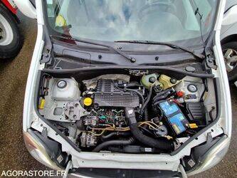 2006-renault-kangoo-1410844-45176387