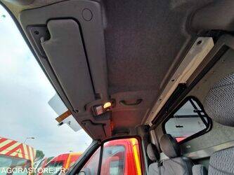 2010-renault-master-1410846-45176456