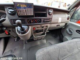 2010-renault-master-1410846-45176457