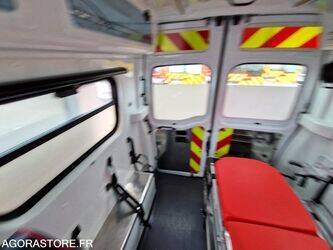 2009-renault-master-1410847-45176476