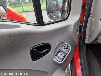 2009-renault-master-1410847-45176495