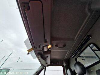 2009-renault-master-1410847-45176498