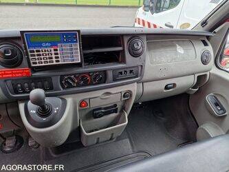 2009-renault-master-1410847-45176499