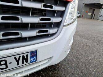 2012-renault-master-1410849-45176516