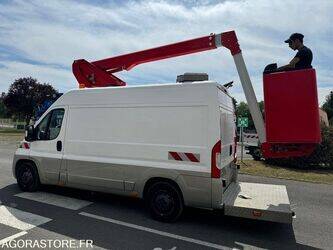 2016-citroen-jumper-1410855-45176616