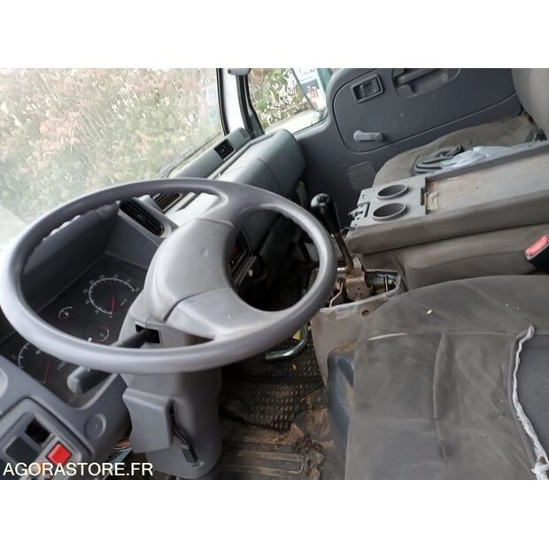 NISSAN Cabstar-45176635