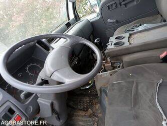 nissan-cabstar-1410856-45176635