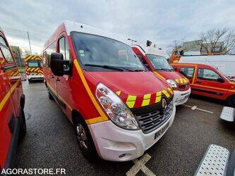 2016-renault-master-1410859-45176721