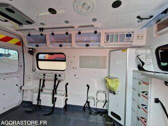 2016-renault-master-1410859-45176732