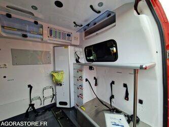 2016-renault-master-1410859-45176733