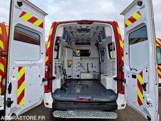 2016-renault-master-1410859-45176746