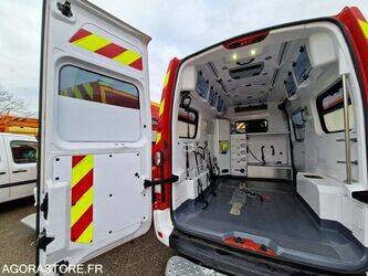 2016-renault-master-1410859-45176748