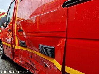 2016-renault-master-1410859-45176753