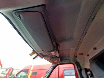 2016-renault-master-1410859-45176762