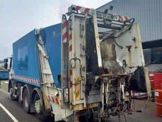 2011-renault-premium-1410860-45176768