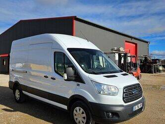 2018-ford-transit-1410862-45176819