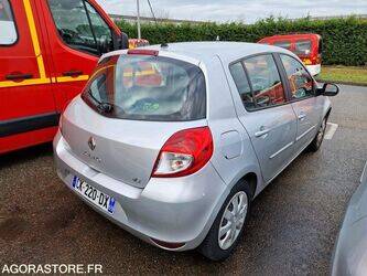 2012-renault-clio-1410864-45176873