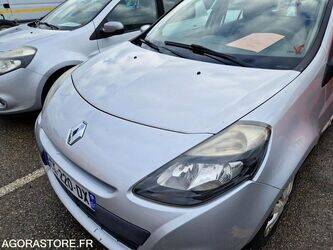 2012-renault-clio-1410864-45176876