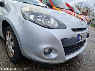 2012-renault-clio-1410864-45176878