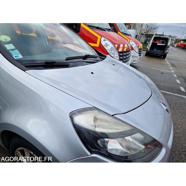 2012 Renault Clio-45176880