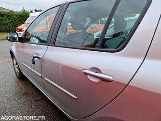 2012-renault-clio-1410864-45176886