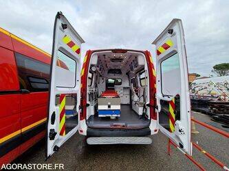 2012-renault-master-1410865-45176921