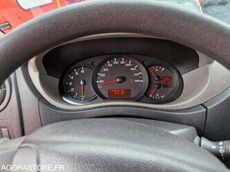 2012-renault-master-1410865-45176936