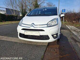 2013-citroen-c4-picasso-1410870-45176990