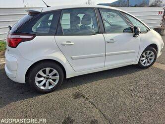 2013-citroen-c4-picasso-1410870-45176992
