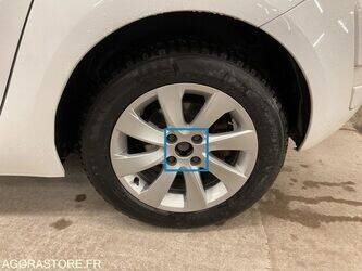 2013-citroen-c4-picasso-1410870-45177011