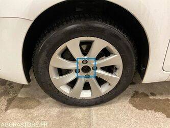 2013-citroen-c4-picasso-1410870-45177034