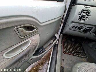 2006-renault-kangoo-1410871-45177059