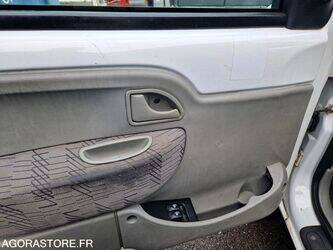 2006-renault-kangoo-1410877-45177197