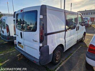 2006-renault-trafic-1410881-45177214