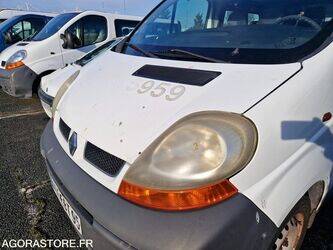 2006-renault-trafic-1410881-45177218