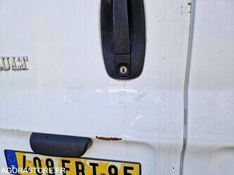 2006-renault-trafic-1410881-45177237