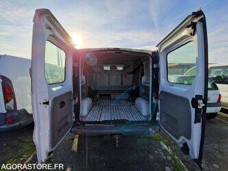 2006-renault-trafic-1410881-45177238