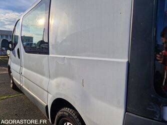 2006-renault-trafic-1410881-45177244