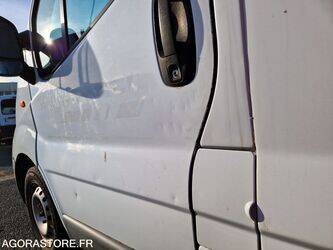 2006-renault-trafic-1410881-45177247