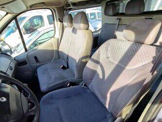 2006-renault-trafic-1410881-45177250