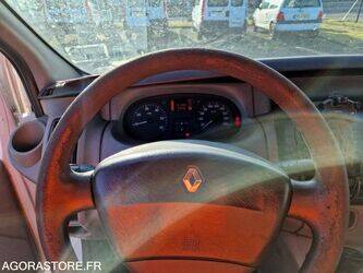 2006-renault-trafic-1410881-45177254